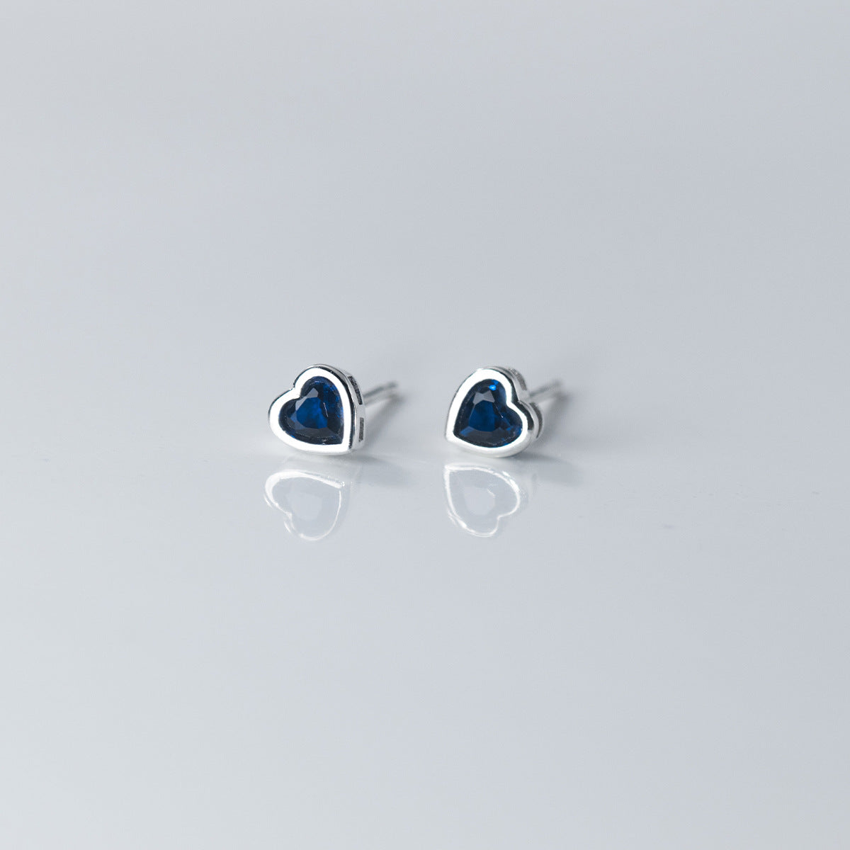 Women's Love Lodge Sier Small Heart Diamond Rings