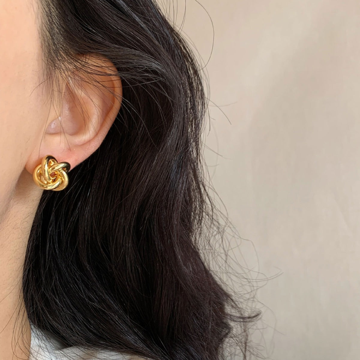 Twist Simple Design Minority Hollow Metal Earrings