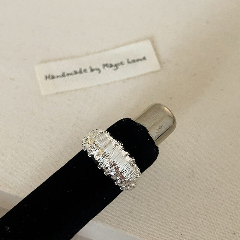 Antique Style Matte Metal Zircon Female Rings