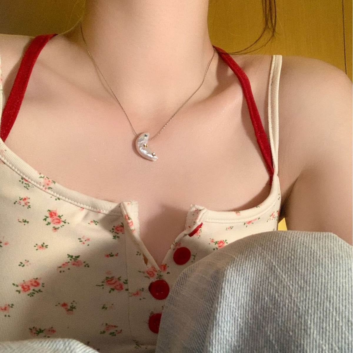 Women's Crystals Baroque Freshwater Pearl Dopamine Hot Sweet Cool Clavicle Necklaces