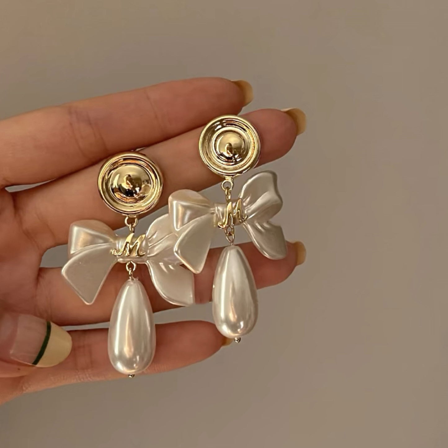 Women's Pearl Ear Clip Retro Minority High-grade Earrings
