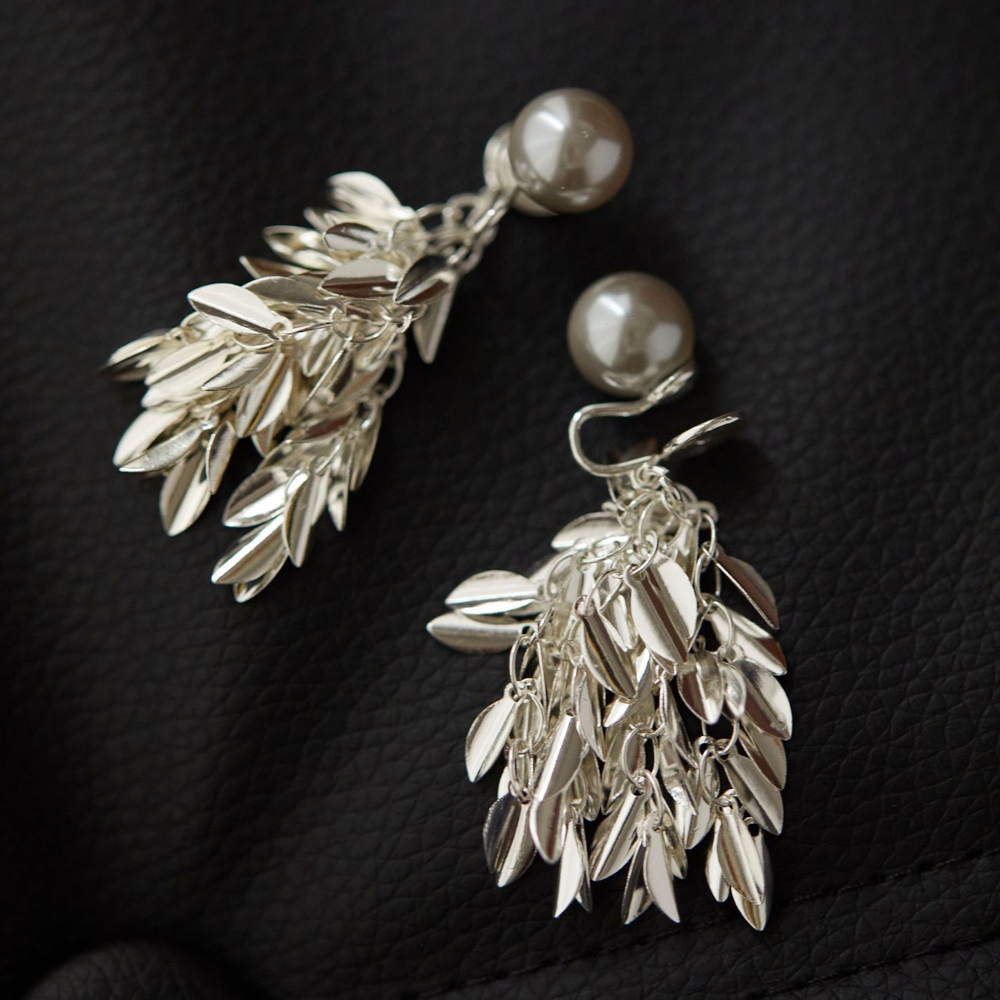 Gray Pearl Wheat Tassel Cool Feeling Earrings
