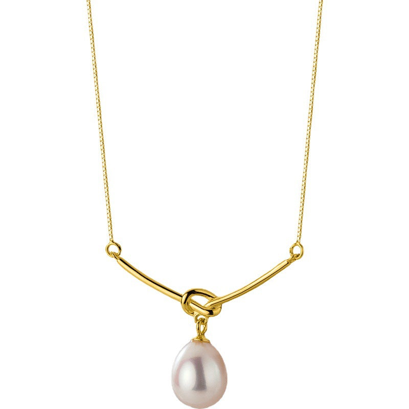 Women's High-grade Bends Hitches Pearl Elegant Style Necklaces