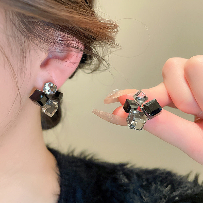 Needle Black Crystal Geometric Ear Minority Fashion Temperament Entry Earrings