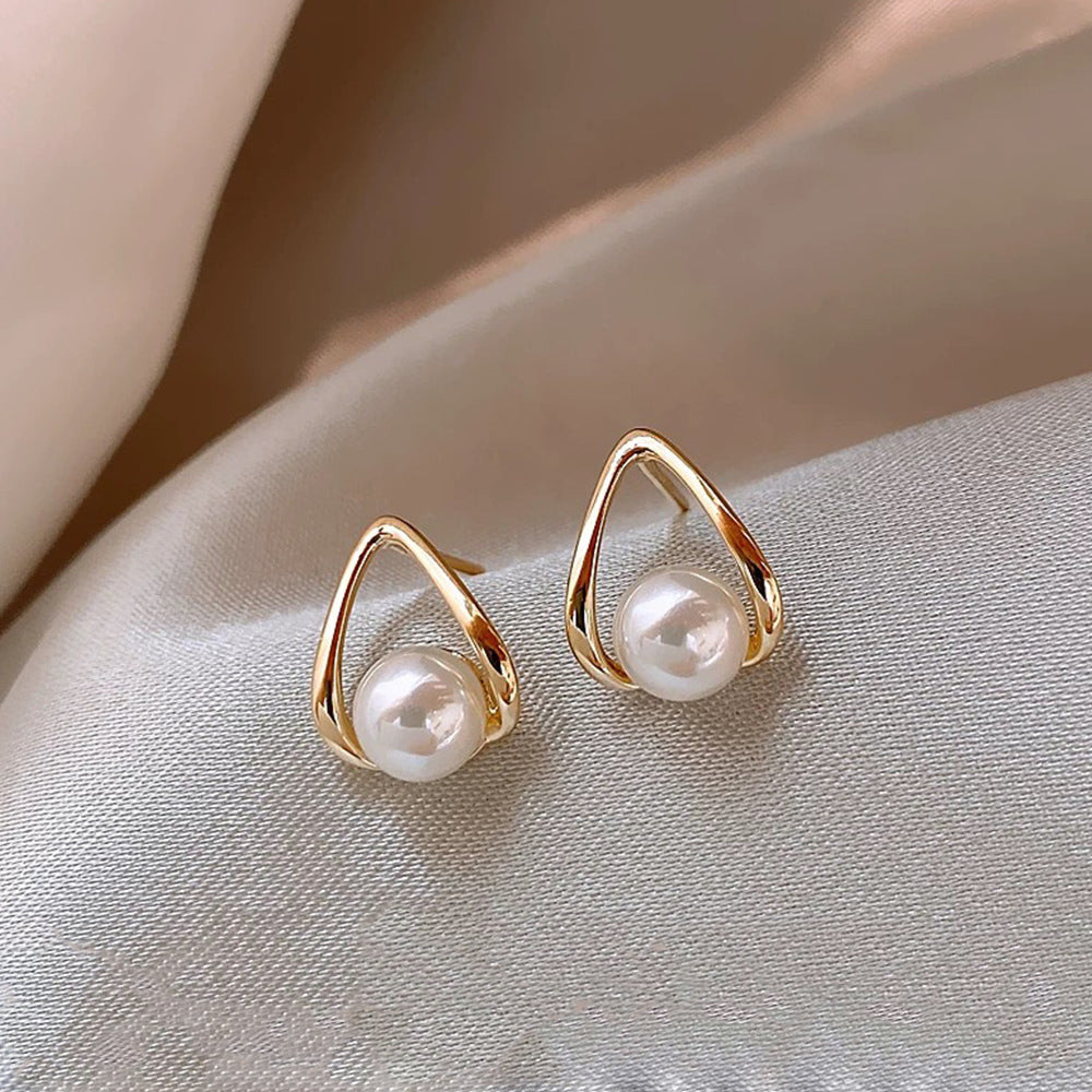 Women's Gold Plated French Entry Lux Pearl Fashion Dignified Earrings