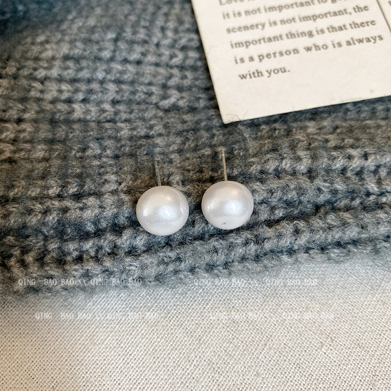 Women's White Steamed Bread Pearl For Compact Earrings