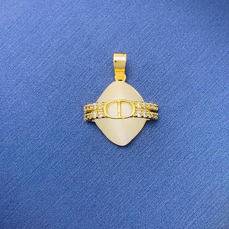 Rotating Clover Simple Hundred Source Ornament Pendants