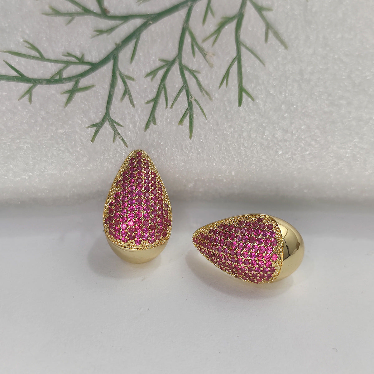 Women's Micro Inlaid Zirconium Super Flash Water Drop Ear Light Earrings