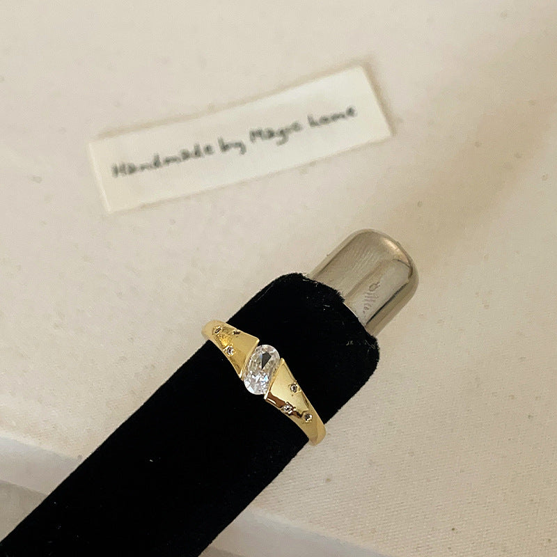 Antique Style Matte Metal Zircon Female Rings