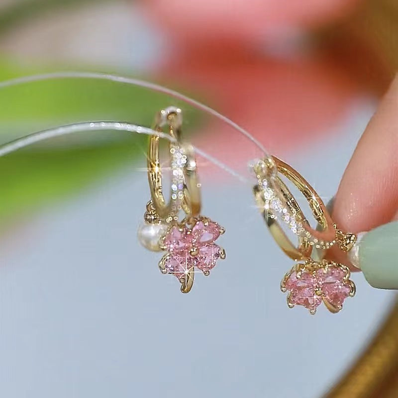 Women's Four-leaf Flower Pearl For Trendy Graceful Earrings