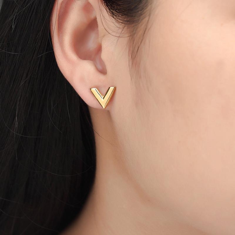 Gold Special Interest Light Luxury V-shaped Female Summer Clavicle Necklaces