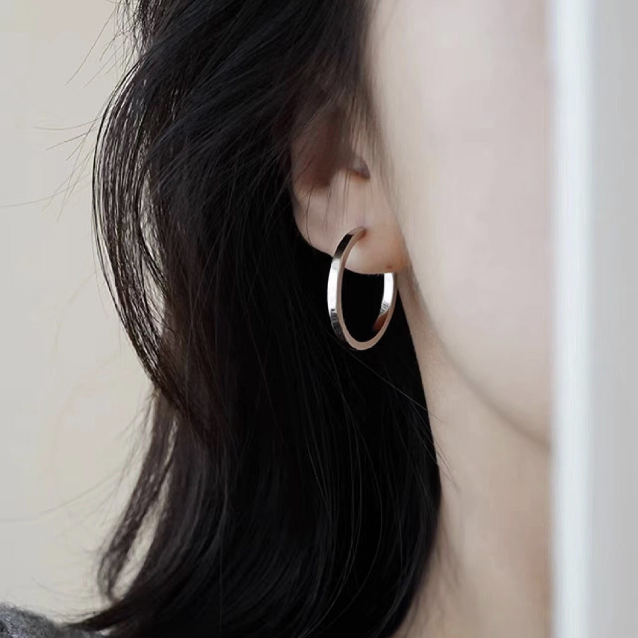 Women's Temperament Round Trendy Niche Design Advanced Earrings