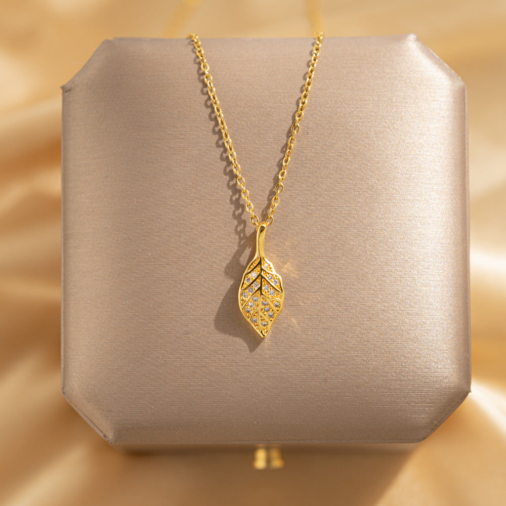 Flower Titanium Steel Female Summer Wild Necklaces