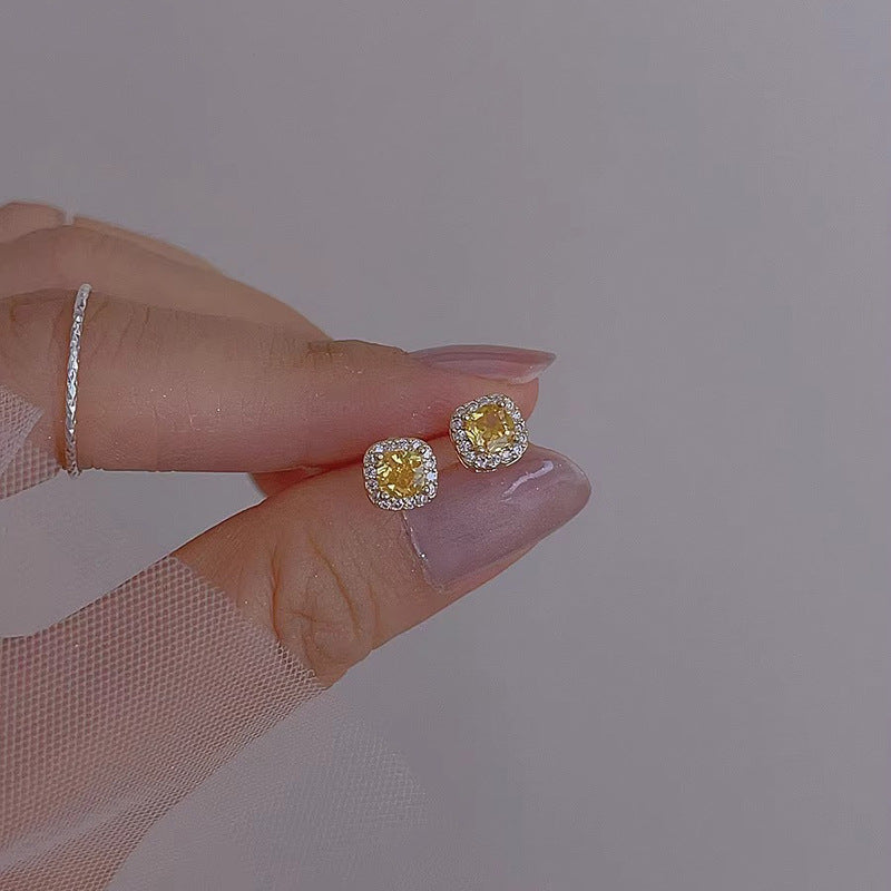 Women's Small Sugar Cube For Light Luxury Earrings