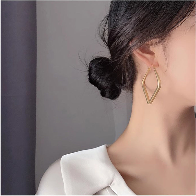 Sier Needle Square Light Luxury Temperament Earrings