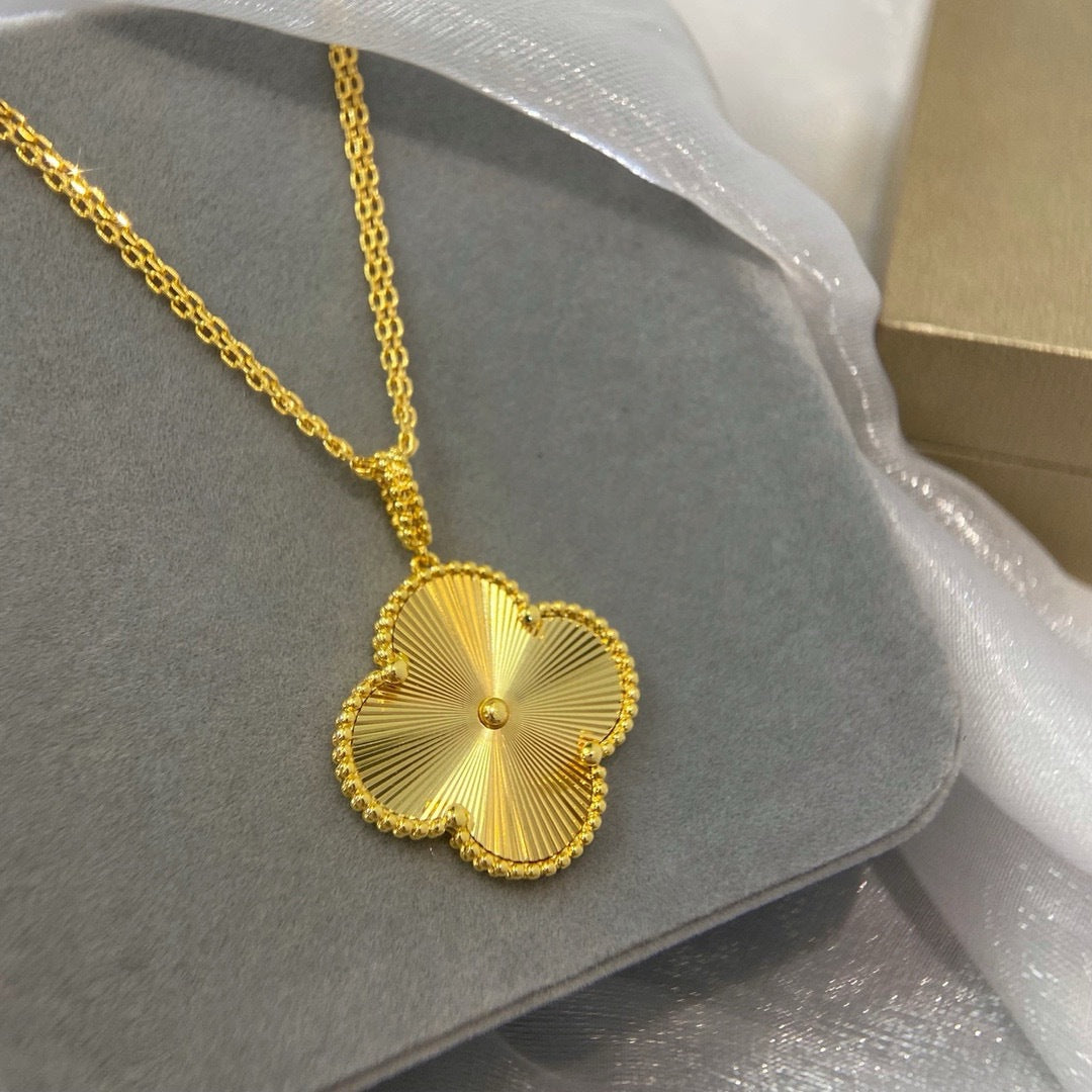Big Flower Light Luxury Stainless Steel Pendants