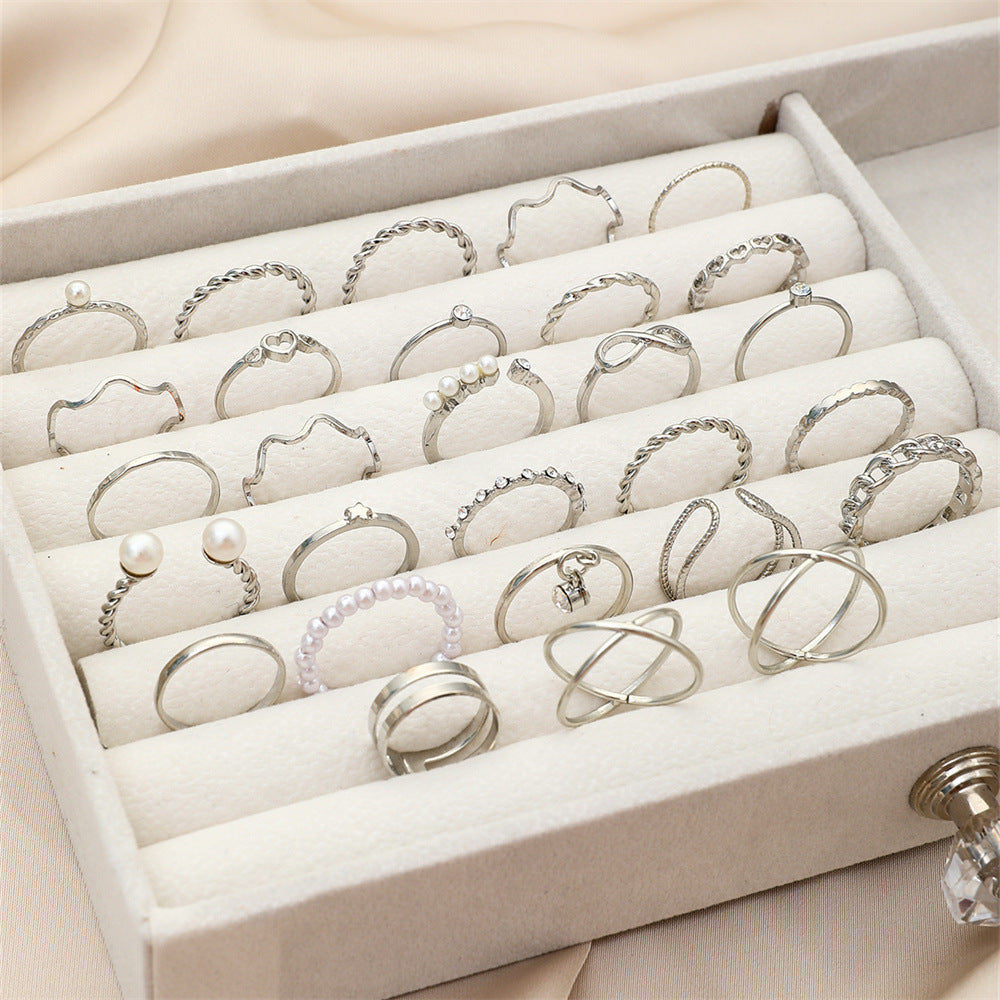 Fine Circle Female Simple Love Diamond Rings