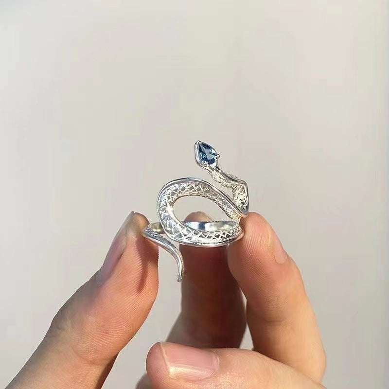 Winding Love Female High Sense Fashion Rings