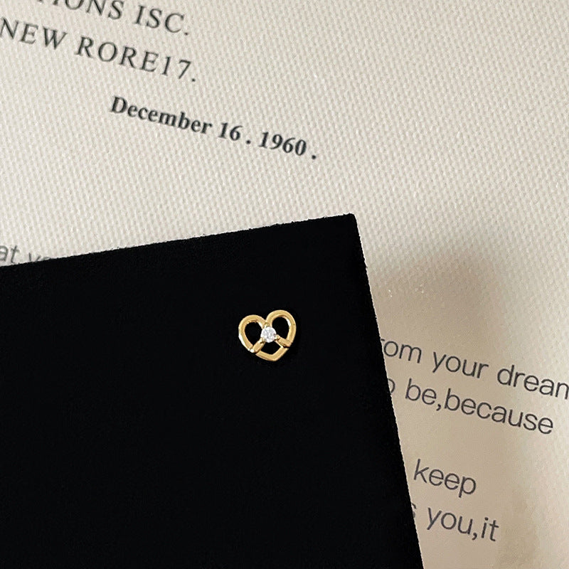 Bone Zircon Metal Cochlear Female Simple Earrings