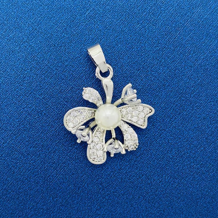 Random Match Fashion Classic Source Ornament Pendants