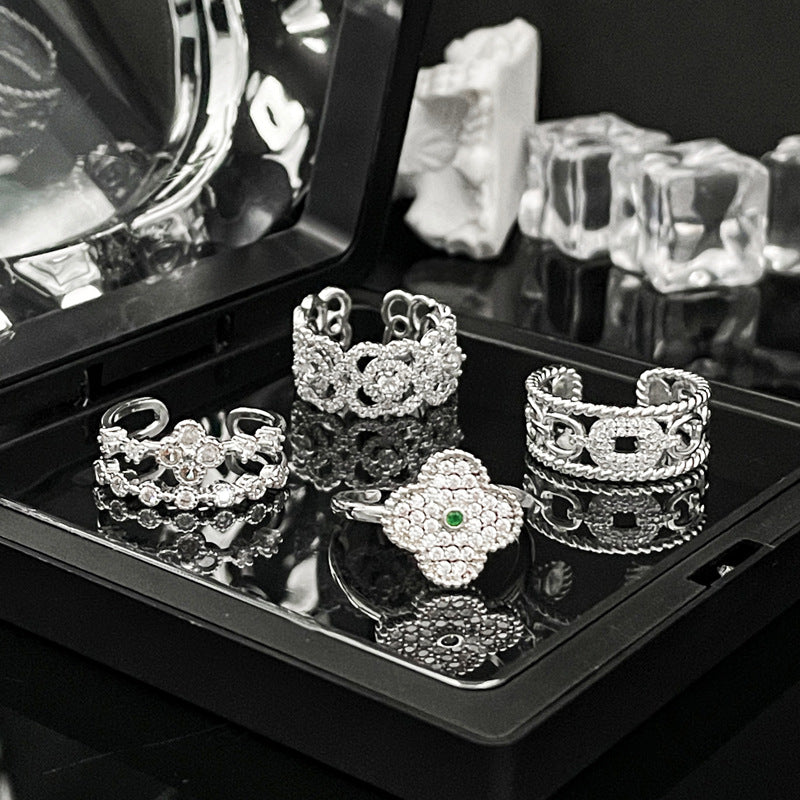 Clover Open Female Light Luxury High Sense Rings