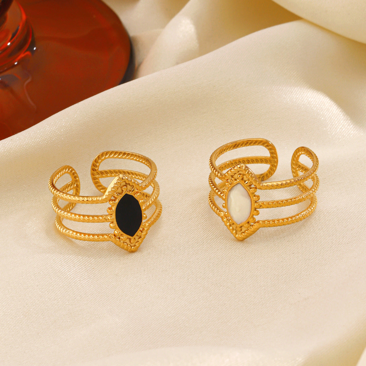 Retro Elegant Stainless Steel Diamond Female Personality Fashion Rings
