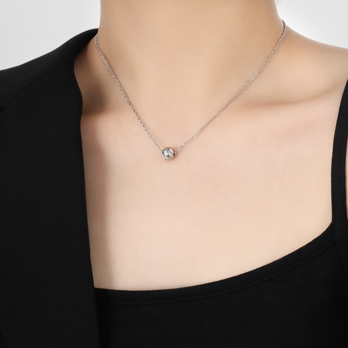 Women's Twill Batch Flower Bead Fashion Unique Gold-plated Necklaces