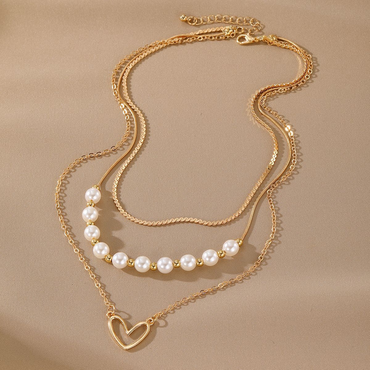 Women's Fashion Retro Love Heart Pearl Gold Twin Clavicle Necklaces