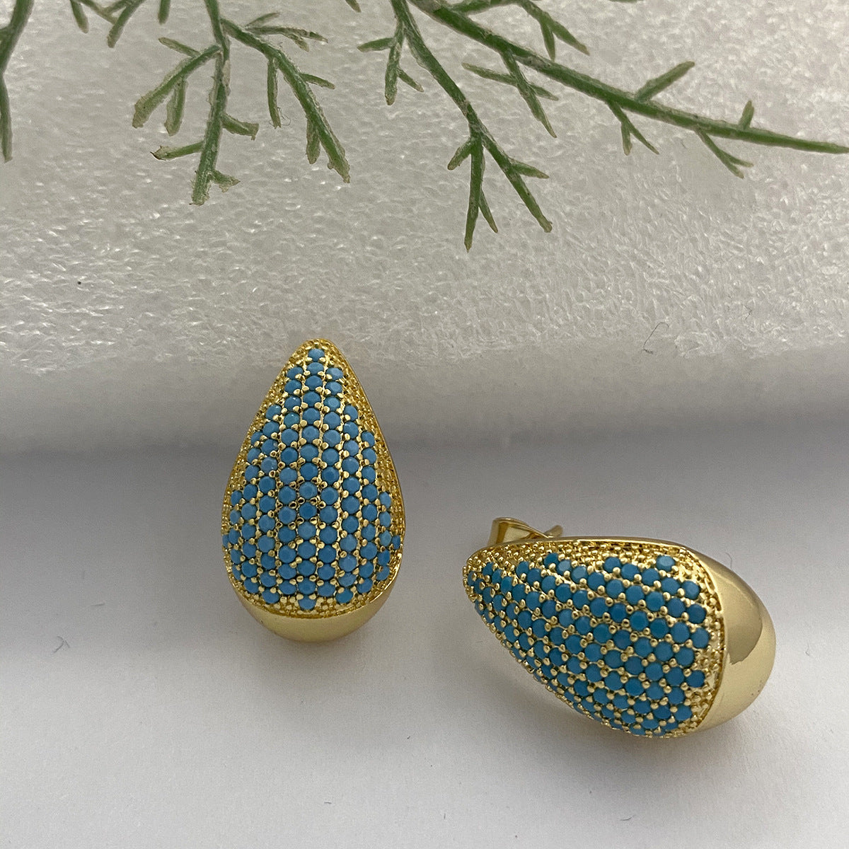 Women's Micro Inlaid Zirconium Super Flash Water Drop Ear Light Earrings