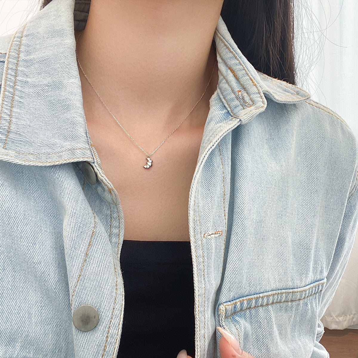 Women's Sterling Sier Mini Ode Croissant Niche Necklaces