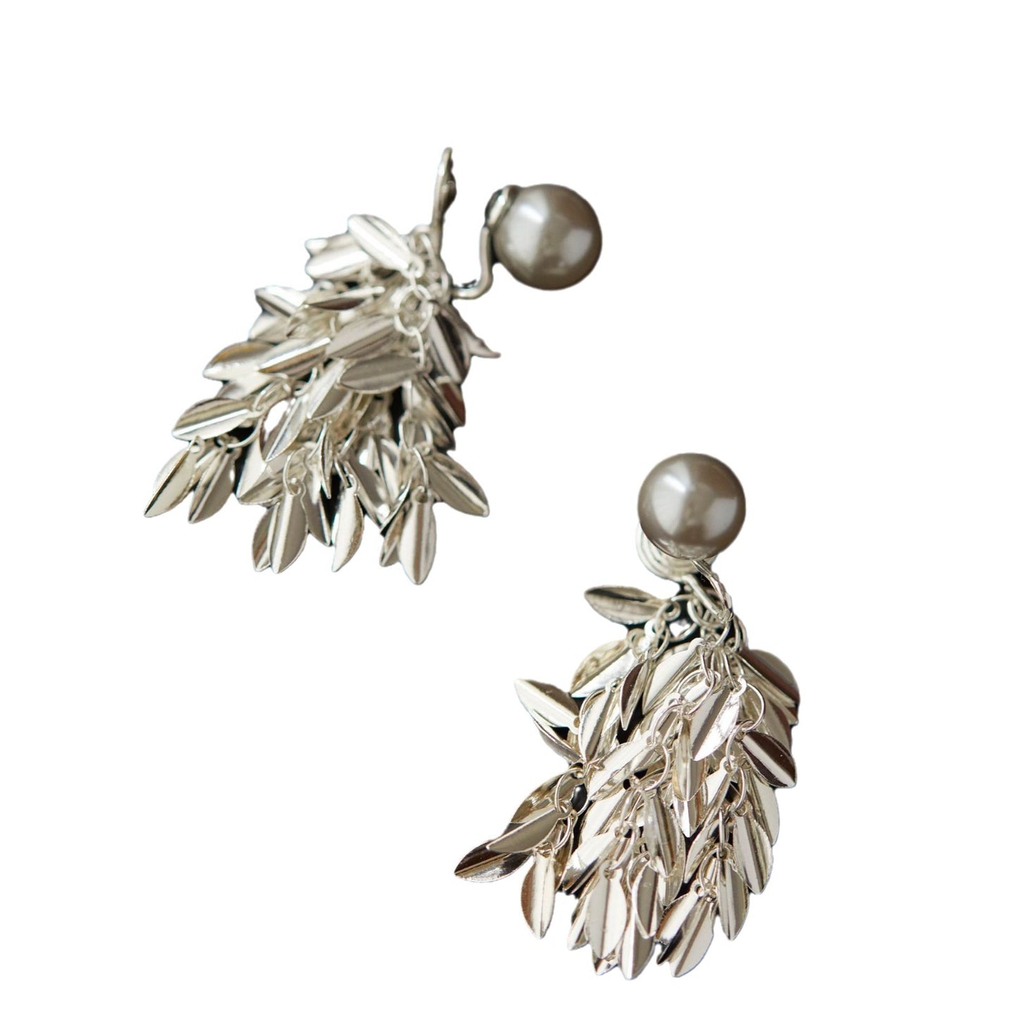 Gray Pearl Wheat Tassel Cool Feeling Earrings