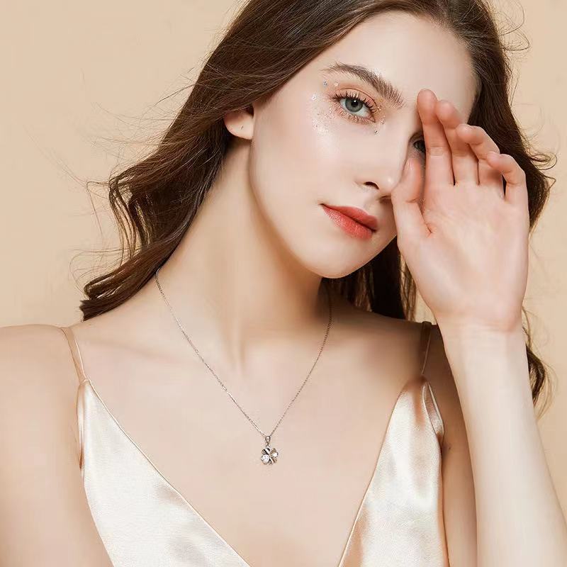 Clover Diamond Plated Sier Female Live Broadcast Special Necklaces