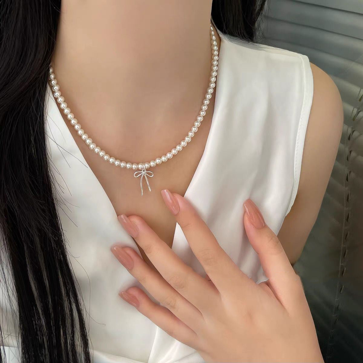Women's Elegance French Classic Style Clavicle Chain Necklaces