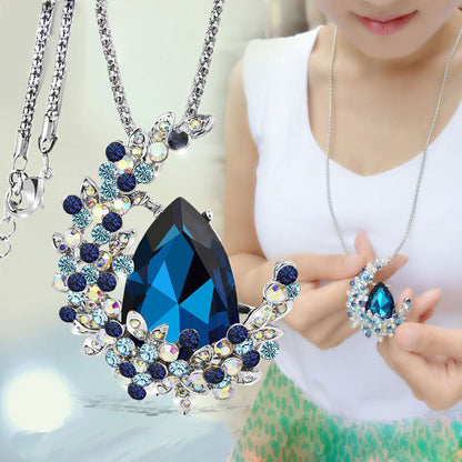 Women's Temperament Wild Crystal Sweater Chain Niche Necklaces