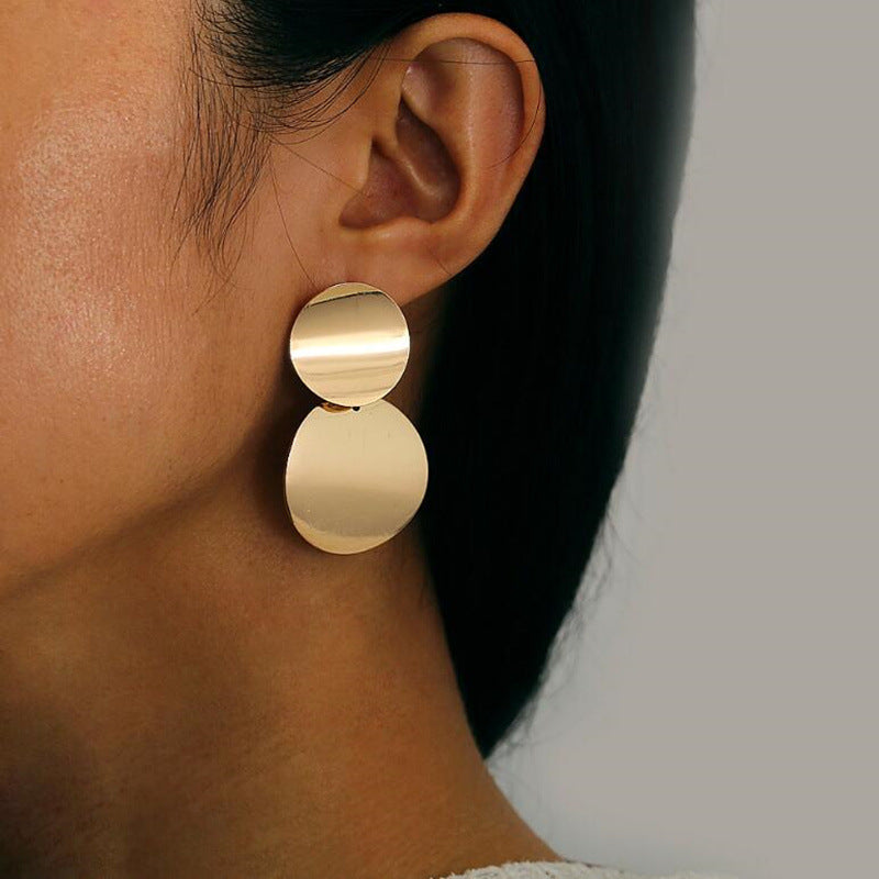 Women's Retro Metal Wafer Geometric Round Korean Earrings