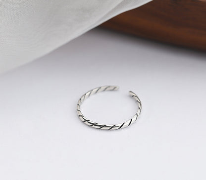 Women's Simple Retro Cold Wind Thread Wave Rings