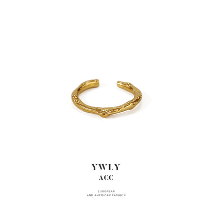 Simple Metal Line Winding Niche Bag Rings