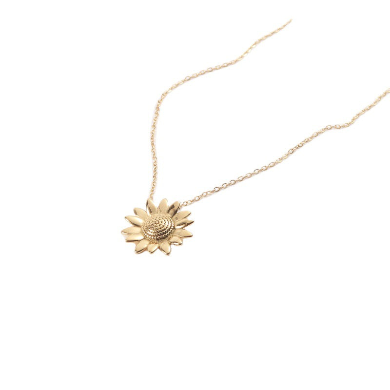 Gold-plated Female Design Sense Small Daisy Necklaces