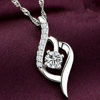 Women's Fashion Diamond Inlaid Short Clavicle Chain Pendants