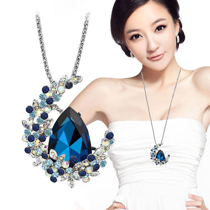 Women's Temperament Wild Crystal Sweater Chain Niche Necklaces