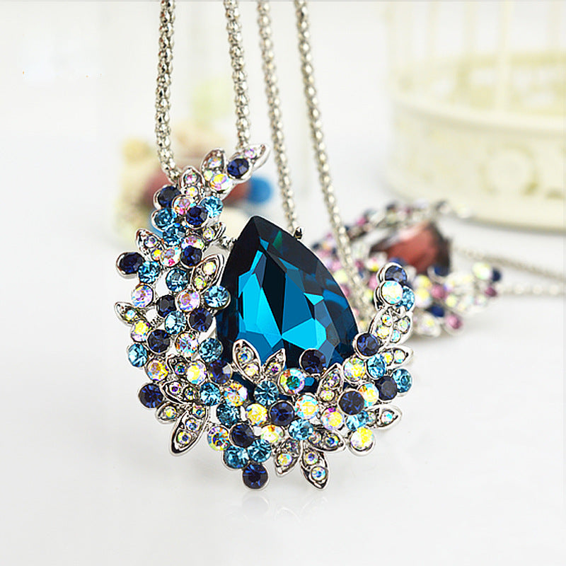 Women's Temperament Wild Crystal Sweater Chain Niche Necklaces