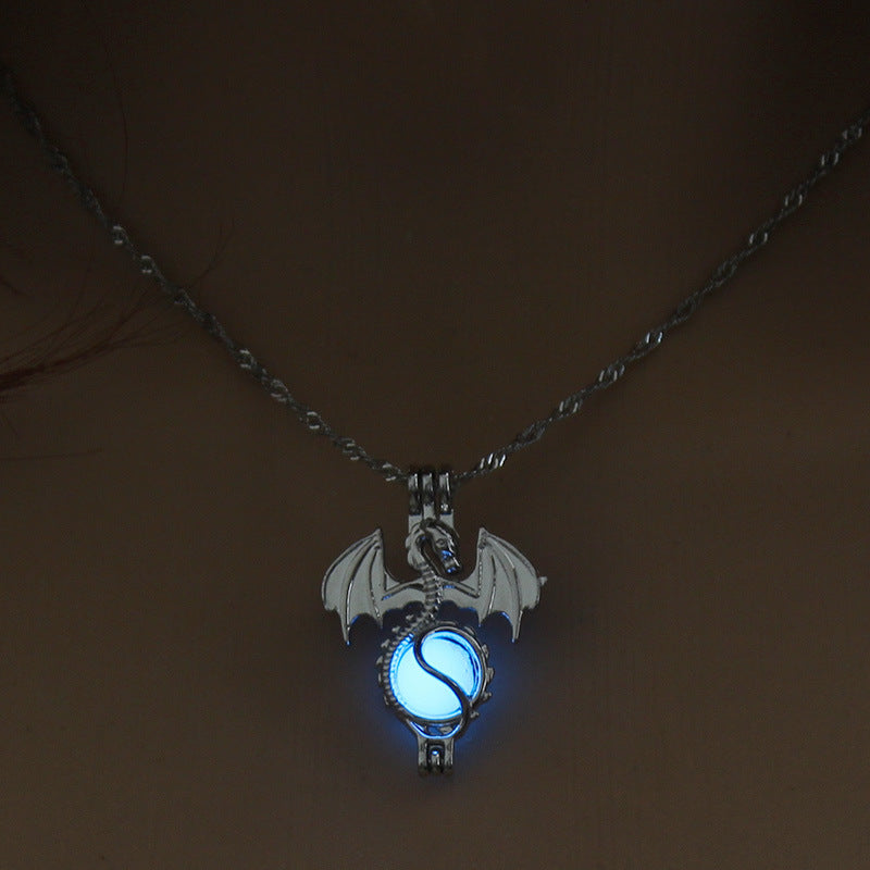 Noctilucent Fashion Flying Dragon Halloween Creative Necklaces