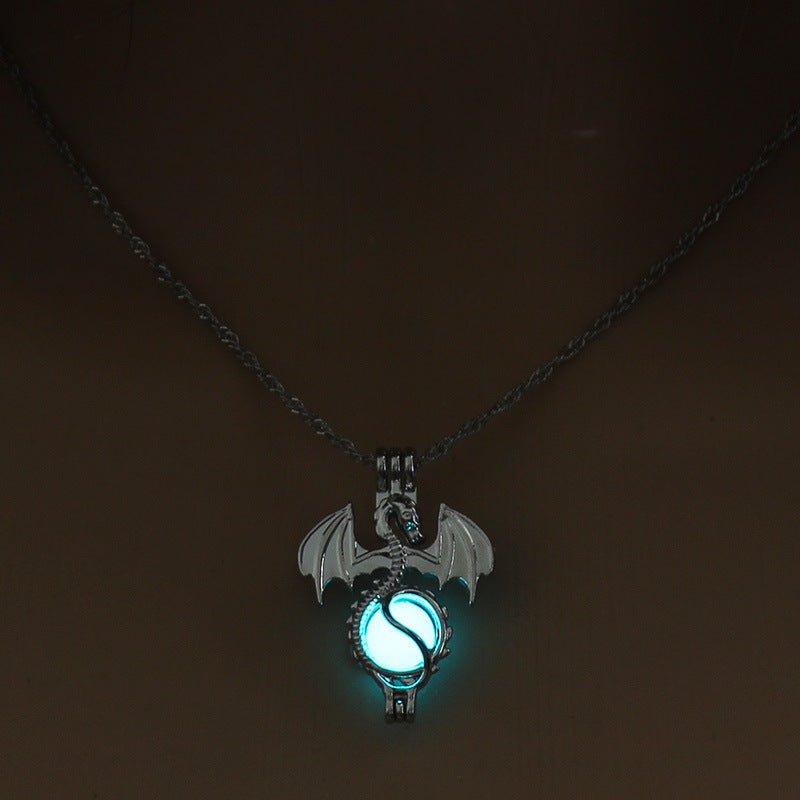 Noctilucent Fashion Flying Dragon Halloween Creative Necklaces