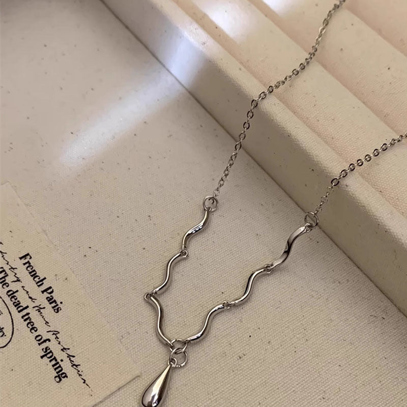 Irregular Corrugated Water Drop Design High-grade Necklaces