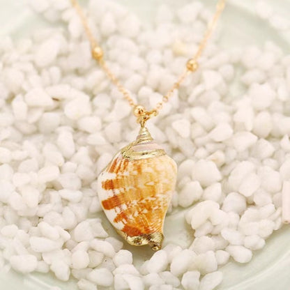 Women's & Men's Style Natural Shell Gold-plated Edge Alloy Necklaces