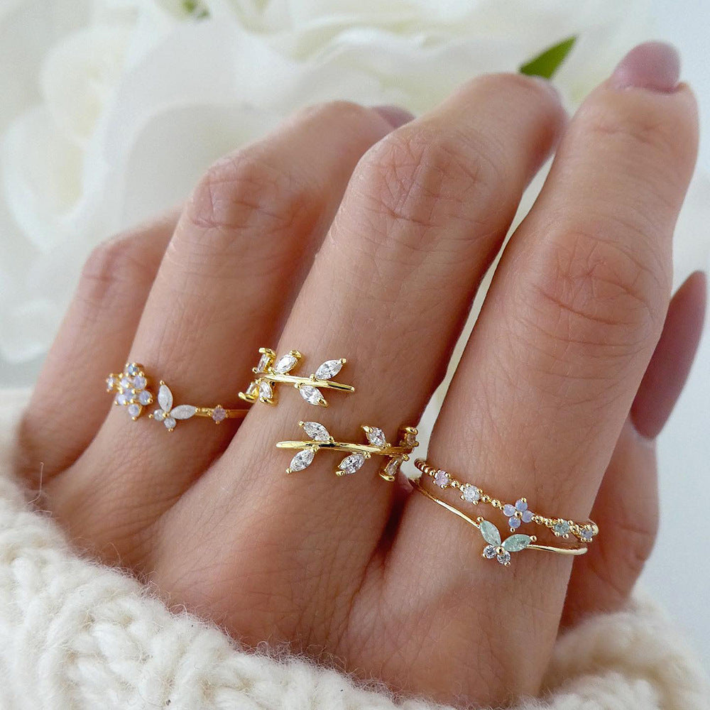 Simple Butterfly Diamond Studded Hollow Minority Light Rings