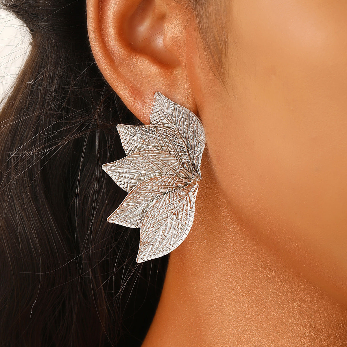 Women's Design Sense Vintage Leaves Ornament Fashion Earrings