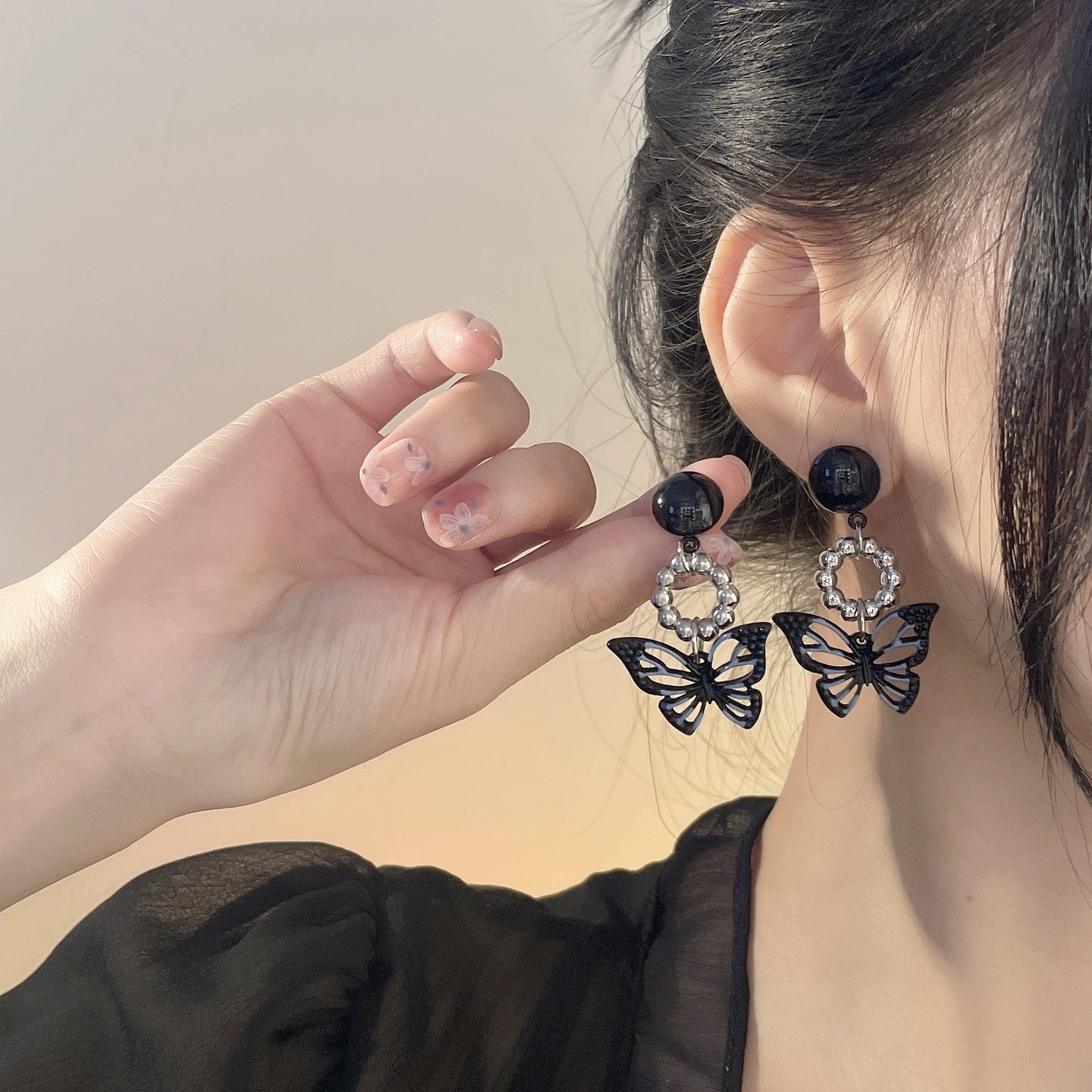 Niche Design Retro Female Trendy Ear Earrings