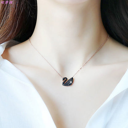 Colorfast Black Swan Female Clavicle Chain Necklaces