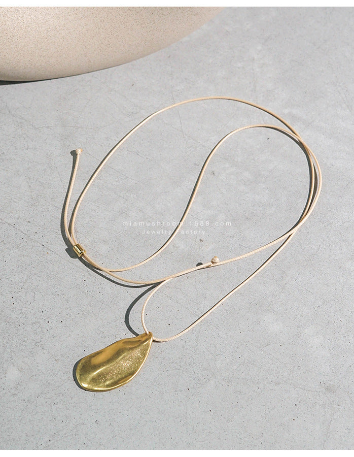 Style Simple Design Mori Retro Distressed Matte Leaf Shape Necklaces